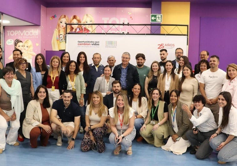 Over 400 jobseekers on the Costa del Sol take part in Red Cross job fair